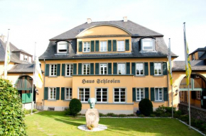 Отель Haus Schlesien  Кёнигсвинтер
